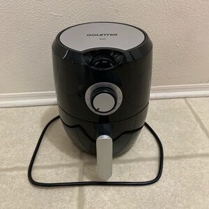 Gourmia 2.2-Quart Compact Air Fryer
